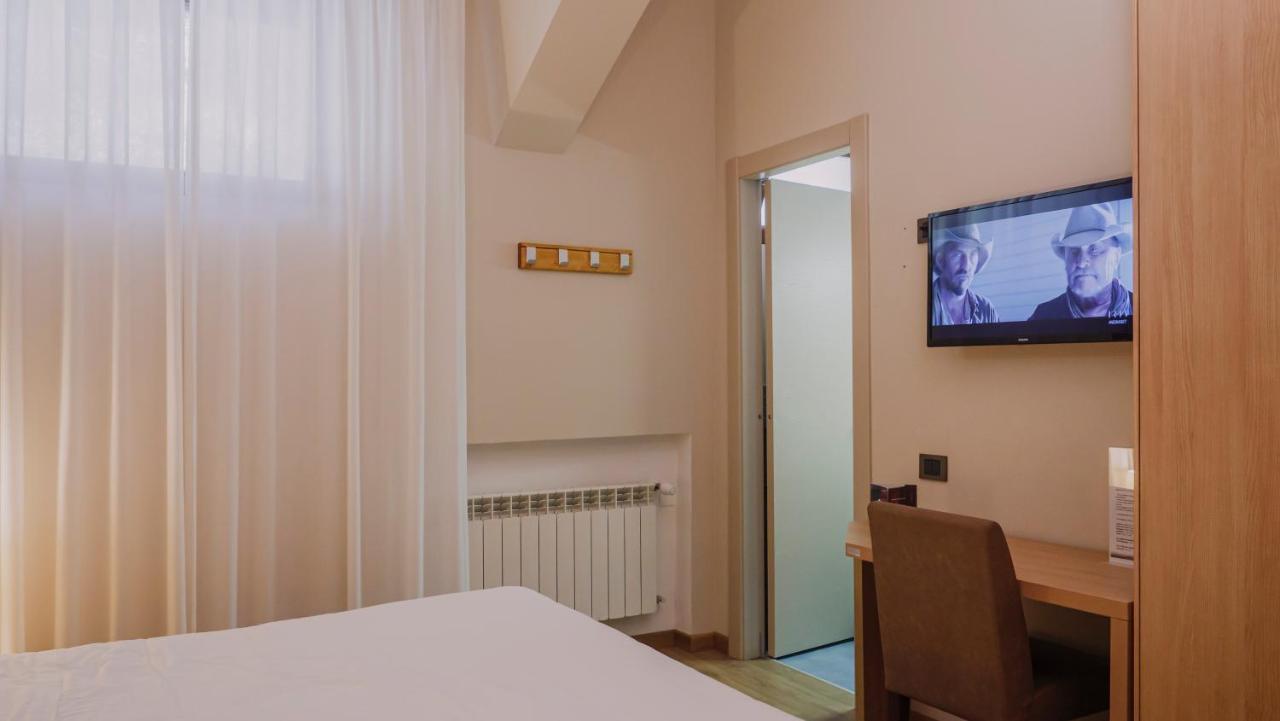 Hotel Nido Dell'Aquila Assergi Extérieur photo