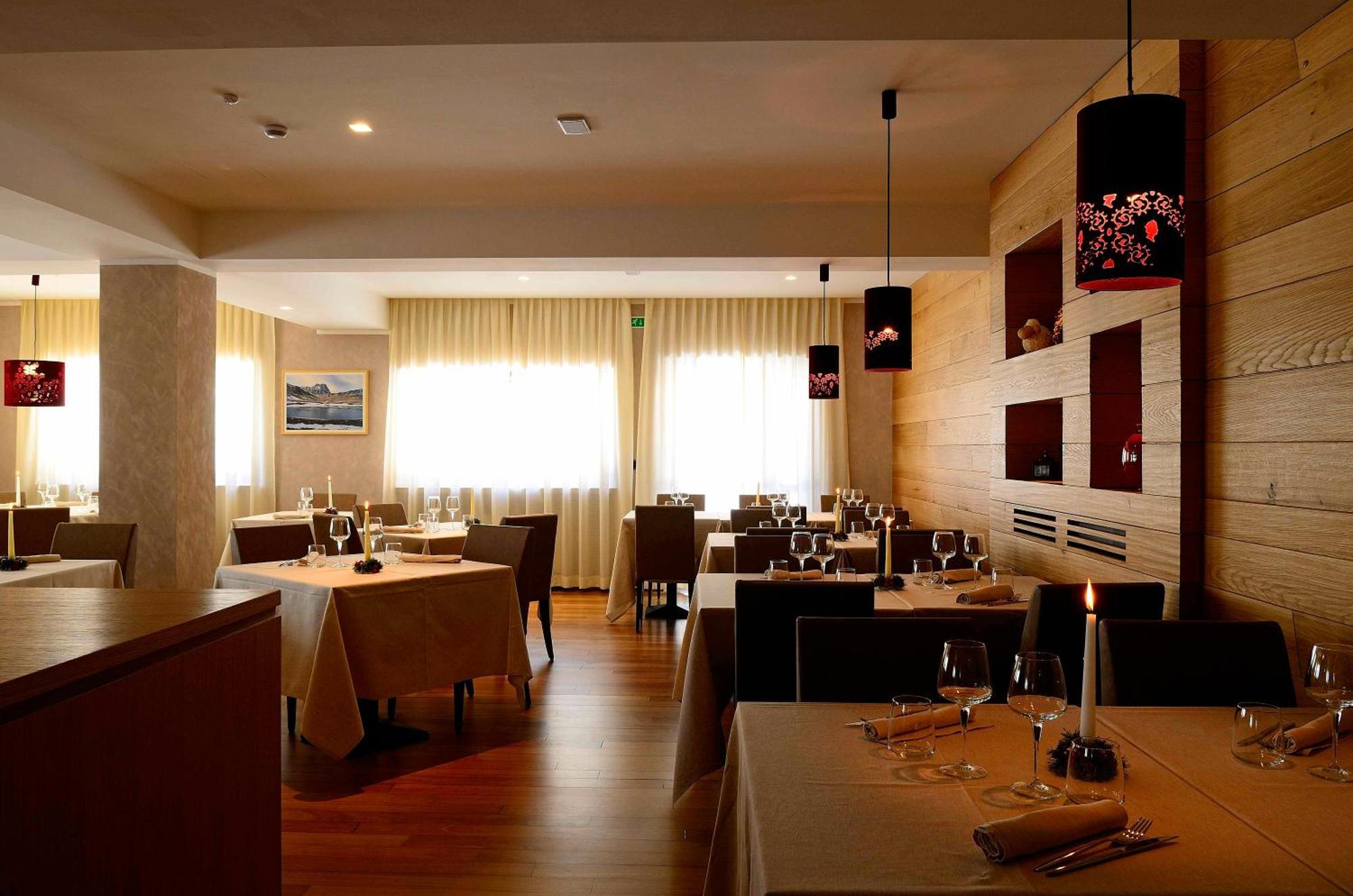 Hotel Nido Dell'Aquila Assergi Extérieur photo