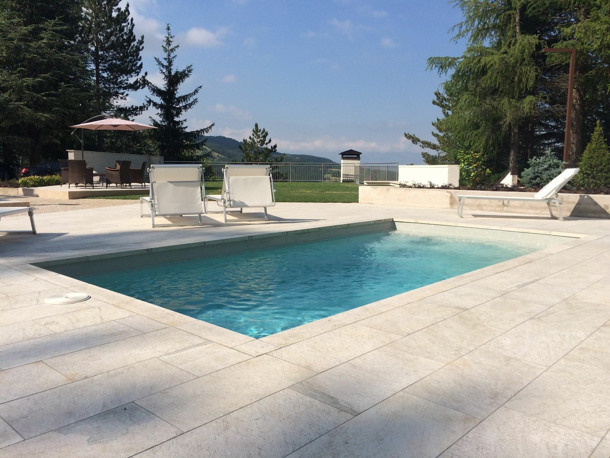Hotel Nido Dell'Aquila Assergi Extérieur photo